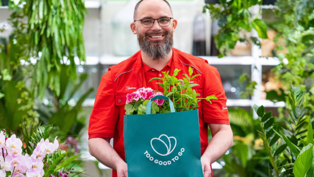 In den österreichischen Hagebaumärkten gibt es die Überraschungssackerl von Too Good To unter anderem mit Garten-, Zimmer- sowie Zierpflanzen, Gemüse- und Kräuterpflanzen.