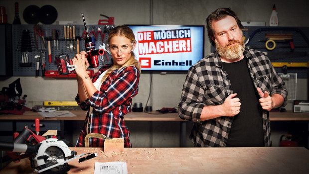 Nicht ohne die eine oder andere Spitze gegeneinander stellen Anna Kraft und André Schubert das Power X-Change-Sortiment von Einhell im Internet vor. Nicht ohne die eine oder andere Spitze gegeneinander stellen Anna Kraft und André Schubert das Power X-Change-Sortiment von Einhell im Internet vor.