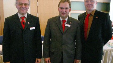 Neue Struktur an der Spitze