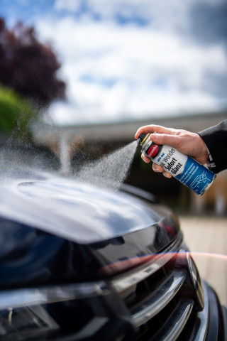 Die Produkte wollen durch ihre einfache Anwendung überzeugen: aufsprühen, abwischen und fertig. &nbsp;&nbsp;