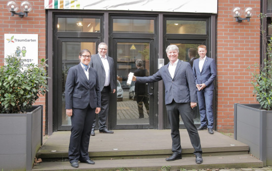 Bei Brügmann waren (von links) Anna-Karoline Schneider, Joachim Schock, Geschäftsführer Ralf Engelhardt und Christian Schlierenkämper anwesend.