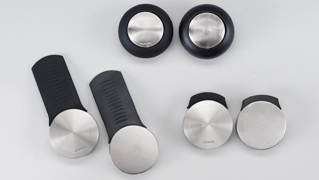 Die Türstopper von Wagner lassen sich durch Schrauben oder Kleben befestigen. &nbsp;