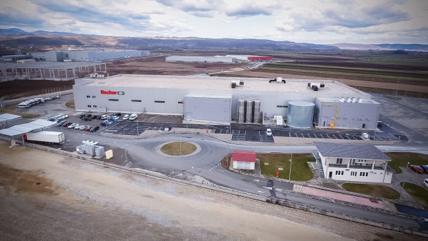 Im Juni 2021 wurde das neue Produktionswerk für Fischer Automotive in Serbien eröffnet.&nbsp;