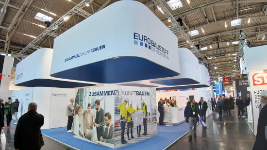 Die Eurobaustoff war bereits zum neunten Mal als Aussteller auf der Bau in München: Man will Flagge zeigen für die Branche.