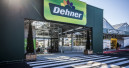 Dehner erprobt eine neue Optik für die Eingangsfassade