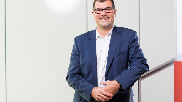 Uwe Kreidel hat die Geschäftsführung der Hettich Marketing- und Vertriebs GmbH & Co. KG übernommen. Uwe Kreidel hat die Geschäftsführung der Hettich Marketing- und Vertriebs GmbH & Co. KG übernommen.