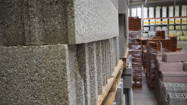 Die hohen Energiepreise belasten die energieintensive Baustoffbranche besonders stark. Die hohen Energiepreise belasten die energieintensive Baustoffbranche besonders stark.