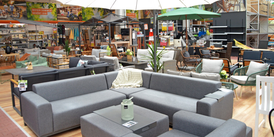 Gerade auch mit Gartenmöbeln hatten die Baumärkte im entscheidenden ersten Halbjahr kein Glück.