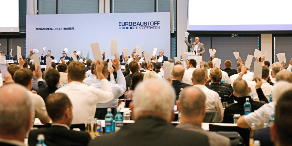 Risikoabsicherung wird immer wichtiger, die Eurobaustoff-Gesellschafter reagieren und beschließen einstimmig, den Risikofonds aufzustocken.