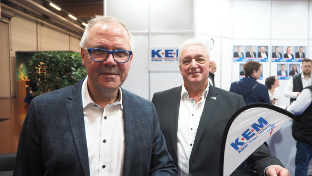 Ralf Weiß (l.) und Thomas Niedermaier freuen sich über den Mitgliederzulauf zu Krämer Einkauf und Marketing. Sie rechnen auch weiterhin mit Neuzugängen.