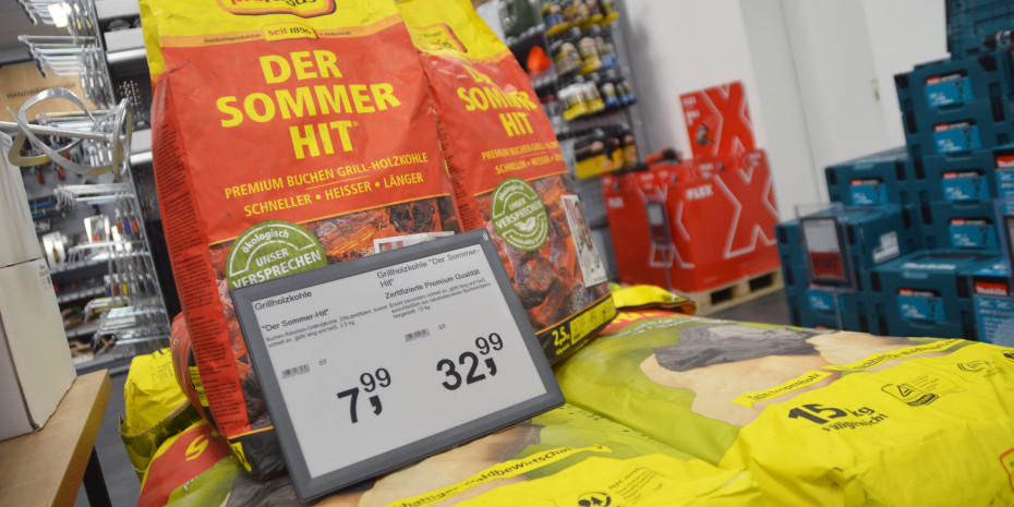 Auch im Baumarkt finden sich Sortimente, deren Absatz stark mit dem Wetter zusammenhängt und saisonalen Schwankungen unterliegt. Auch im Baumarkt finden sich Sortimente, deren Absatz stark mit dem Wetter zusammenhängt und saisonalen Schwankungen unterliegt.