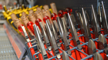 DIY-Umsätze drehen im April ins Plus