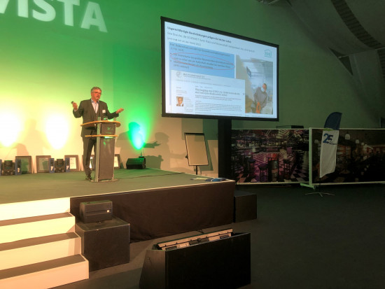 Dr. Peter Wüst hielt am ersten Veranstaltungstag einen Vortrag zur Geschichte und Gegenwart der DIY- Branche in Deutschland mit Aussichten in die Zukunft.&nbsp;