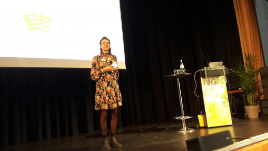Anna Hackstein zeigte sich sichtlich erleichtert darüber, dass die Veranstaltung wieder in Präsenz stattfinden kann.&nbsp;