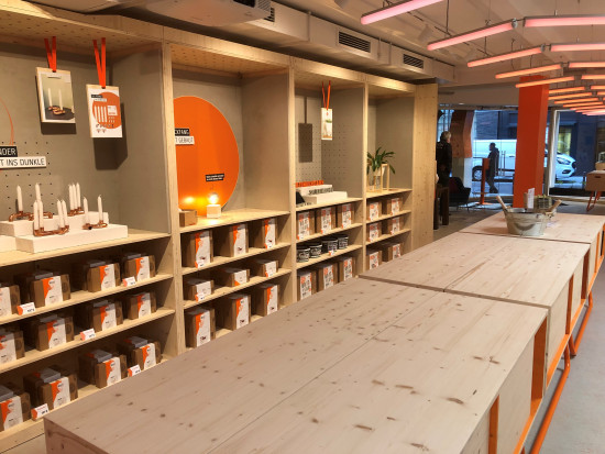 Der "Obi MachBar" in Köln glänzt mit der angeblich "längsten Werkbank der Welt".