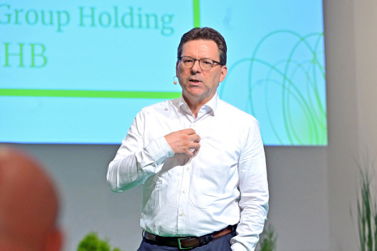 „Wenn wir so weitermachen, wird es die Messe nicht mehr geben“ – Jochen Ludwig, Chief Commercial Officer von Obi und Mitglied des BHB-Vorstands, richtete erneut klare Worte an die Teilnehmer. „Wenn wir so weitermachen, wird es die Messe nicht mehr geben“ – Jochen Ludwig, Chief Commercial Officer von Obi und Mitglied des BHB-Vorstands, richtete erneut klare Worte an die Teilnehmer.