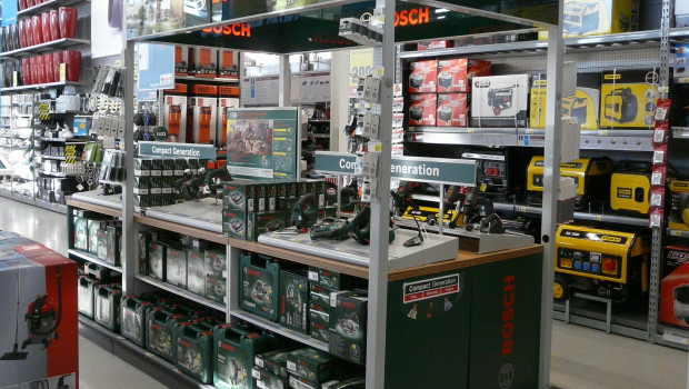 In den nächstgelegenen Baumarkt oder zu einer Händler-Website statt in den eigenen Shop verlinken die meisten Herstellermarken.
In den nächstgelegenen Baumarkt oder zu einer Händler-Website statt in den eigenen Shop verlinken die meisten Herstellermarken.