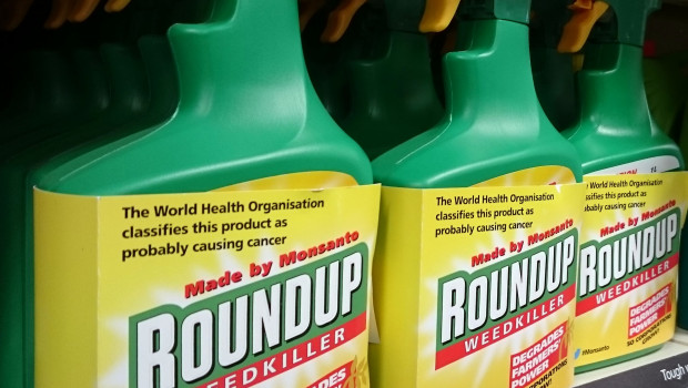 Bayer hat sich im Rechtsstreit in den USA um das Pflanzengift Glyphosat, das auch unter dem Handelsnamen Roundup vertrieben wird, mit rund drei Viertel der 100.000 Kläger geeinigt (Bild: flickr). 