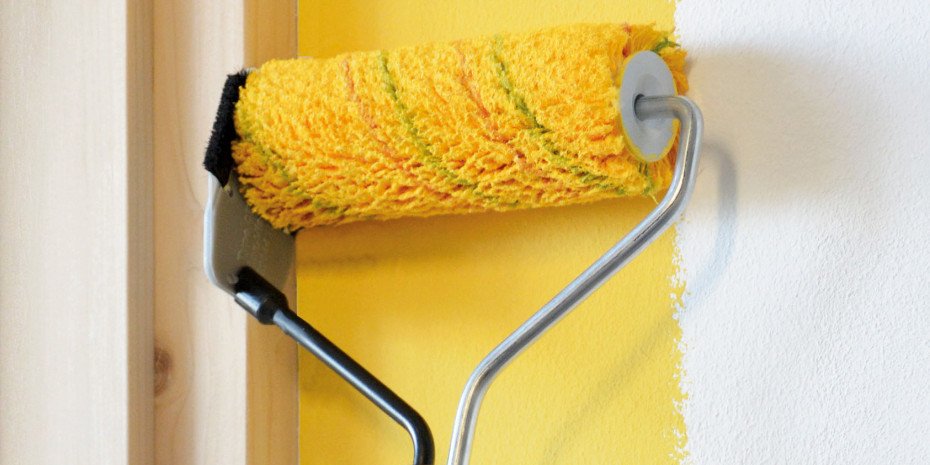 Randnahes Arbeiten ist ermöglicht der Easyliner. Die Fläche muss&nbsp;vor dem Streichen nicht abgeklebt werden.&nbsp;