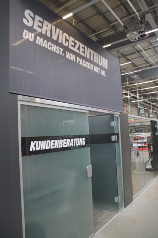 Touchscreen zum Navigieren durch den Markt.