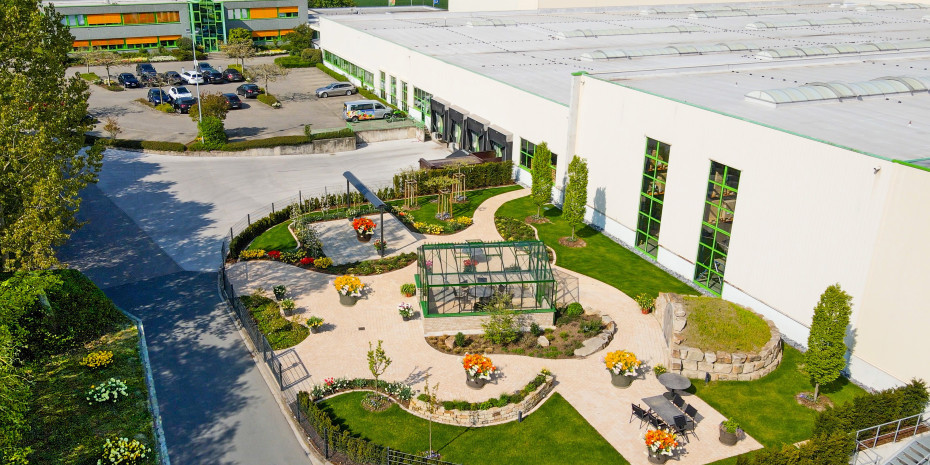 100 Jahre Nebelung: Was auf 70 m² Lagerfläche angefangen hat, präsentiert sich heute in Everswinkel als modernes Unternehmen mit 200 Mitarbeitern auf 20.000 m².