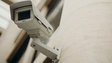 Hohe Kosten halten Händler von KI-Einsatz ab