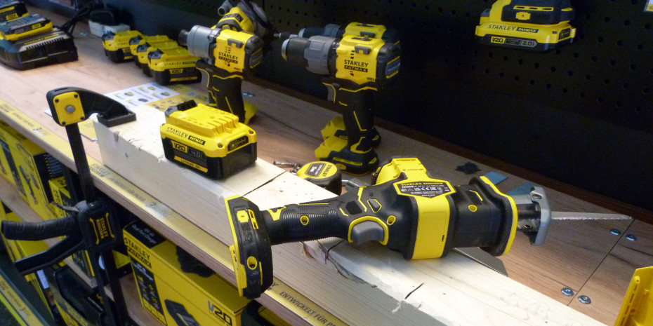 Bei einem Besuch in den Markenwelten konnten sich die Gäste von der Vielfalt an Akkugeräten überzeugen und diese dabei auch selbst ausprobieren.&nbsp;