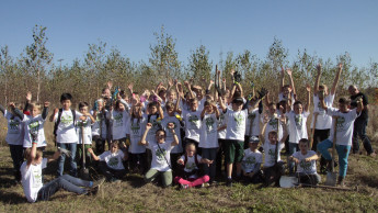 Dehner richtet Plant-for-the-Planet-Kinderakademie aus