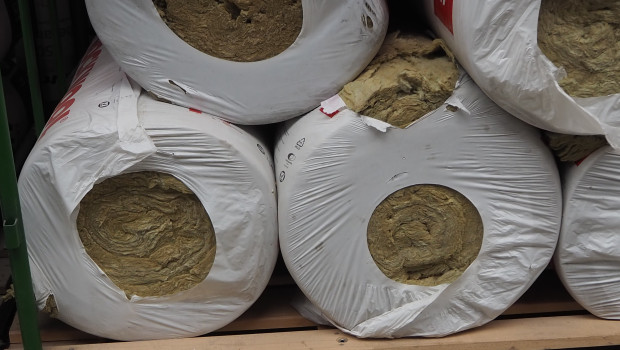 Die Energieeffizienz in vielen deutschen Immobilien sieht schlecht aus. Dämmstoffe dürften daher in den kommenden Jahren gefragt sein. Die Energieeffizienz in vielen deutschen Immobilien sieht schlecht aus. Dämmstoffe dürften daher in den kommenden Jahren gefragt sein.