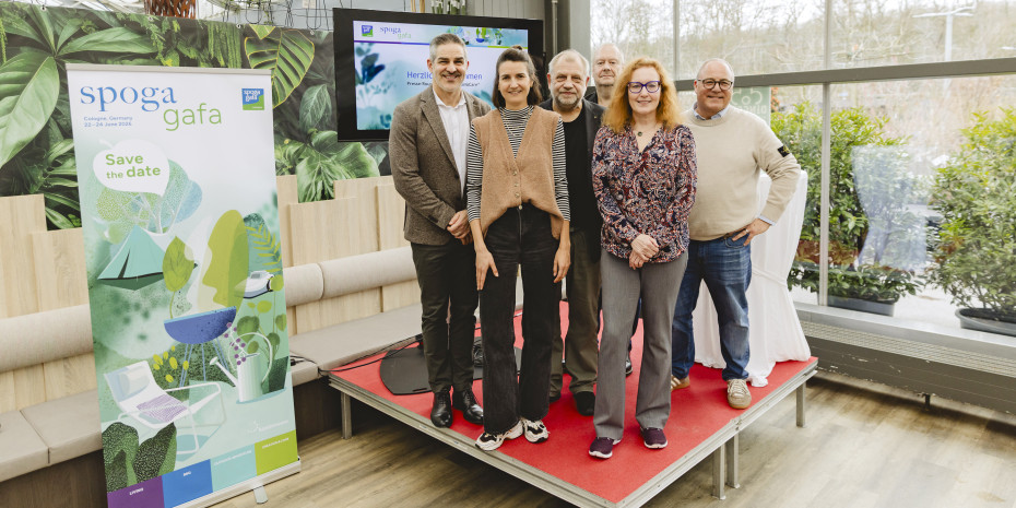 Bereit für die Spoga+Gafa (v. l.): Sebastian Rosito (Geschäftsführer Koelnmesse), Anna Hackstein (Geschäftsführerin IVG), Norbert Jedrau (Geschäftsführer Biag), Jörn Brüningholt (Leitung Kommunikation BHB), Claudia Maurer (Director Spoga+Gafa) und Christian Dinger (Inhaber Gartencenter Dinger’s).