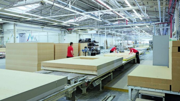 Holzhäuser, deren Material aus nachhaltig bewirtschafteten Wäldern kommt, tragen zum Klimaschutz bei. Holzhäuser, deren Material aus nachhaltig bewirtschafteten Wäldern kommt, tragen zum Klimaschutz bei.