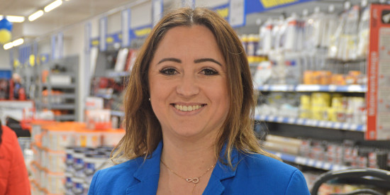 Julia Ganski ist in der NBB-Zentrale für die Discount-Vertriebsschiene verantwortlich.