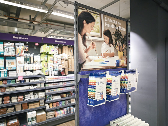Ein Fokus liegt auf dem  Kreativsortiment.