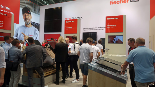 Erfolgreiches Fazit zur Intersolar Europe: Zahlreiche Besucher kamen an den Fischer-Messestand auf der Intersolar Europe. Erfolgreiches Fazit zur Intersolar Europe: Zahlreiche Besucher kamen an den Fischer-Messestand auf der Intersolar Europe.