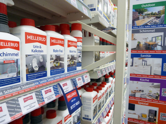 Der POS-Auftritt im Handel wird laufend optimiert. So dient etwa ein Farbleitsystem an allen Touchpoints als Kompass, damit Kunden das passende Produkt für ihr Problem sofort finden.&nbsp;