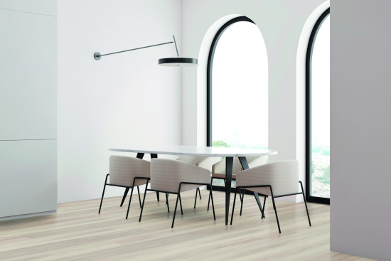 Das Modell Breda Eiche 2514 ist im Lang- und Breitdielenformat (1522 x 225 mm) erhältlich.&nbsp;