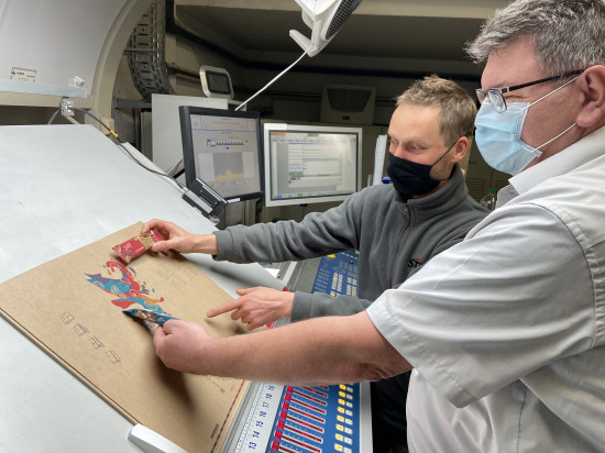 STI testet sowohl die technischen Eigenschaften der Fasern als auch Druck- und Veredelungsmöglichkeiten.&nbsp;