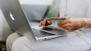 Onlinehandels-Anteil ging 2022 in Österreich erstmals zurück