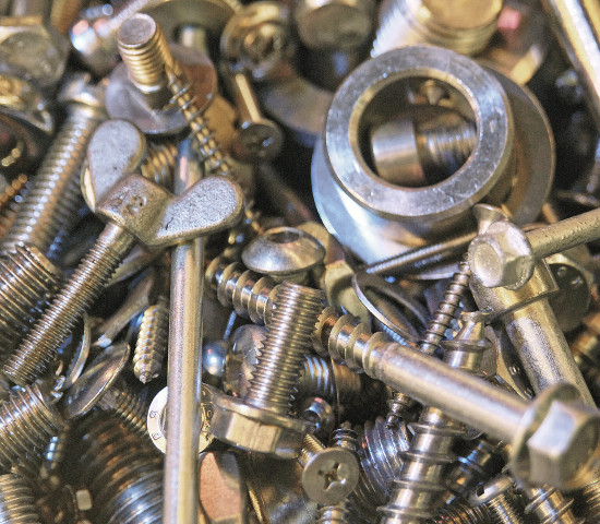 Werkzeuge gibt es seit Millionen Jahren, aber Geräte und Eisenwaren werden immer weiter entwickelt.