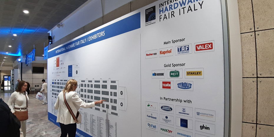 In den beiden Hallen und auf dem Außengelände haben sich 320 Aussteller präsentiert.