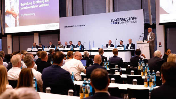 Die ersten Reden auf der Gesellschafterversammlung waren von der nach wie vor negativen Baukonjunktur geprägt.