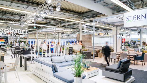 Als „Fachmesse für Gartenkultur“ zeigt die Gardiente Produkte aus den Sortimenten Gartenmöbel, Sonnenschirme, BBQ, Textilien und Accessoires für Garten, Balkon und Terrasse. Als „Fachmesse für Gartenkultur“ zeigt die Gardiente Produkte aus den Sortimenten Gartenmöbel, Sonnenschirme, BBQ, Textilien und Accessoires für Garten, Balkon und Terrasse.