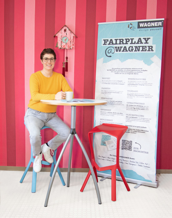 Das Roll-Up erinnert in der täglichen Arbeitsumgebung daran, welche Werte im Unternehmen geteilt werden.