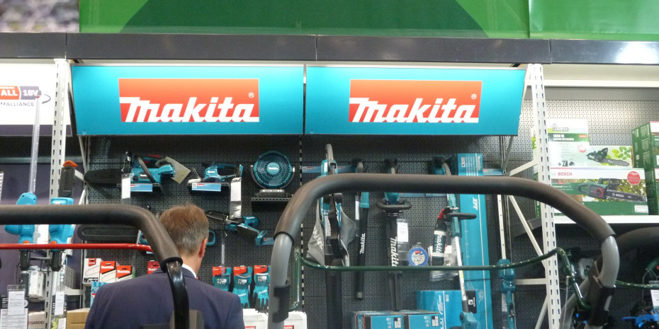 Neben den Makita-Akkuwerkzeugen für die Werkstatt gibt es nun auch die passende Akku-Ausrüstung für den Garten.
