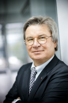 Mit dem Verlauf des vergangenen Geschäftsjahres zufrieden: Prof. Klaus Fischer.