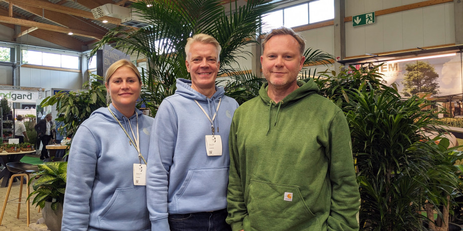 Zeigen sich zufrieden mit der Messe (v. l.): Stefanie Dietl, Category Managerin, Sagaflor-Vorstand Peter Pohl und Markenleiter Carsten Markus.&nbsp;