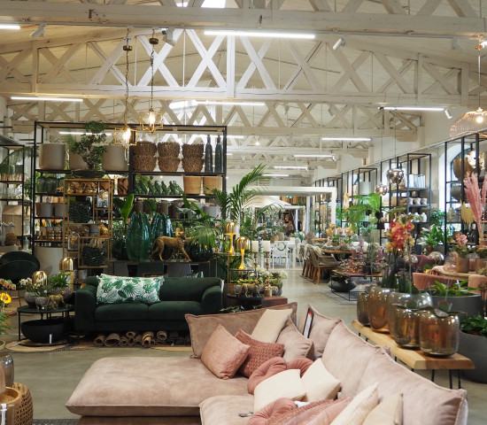 … nimmt die Besucher sofort in Beschlag.