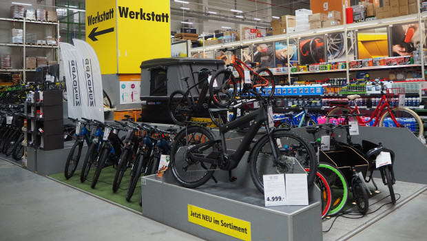 Auch über den Baumarkt werden Fahrräder verkauft. Insgesamt macht dieser Vertriebsweg aber nur einen kleinen Teil aus. Auch über den Baumarkt werden Fahrräder verkauft. Insgesamt macht dieser Vertriebsweg aber nur einen kleinen Teil aus.