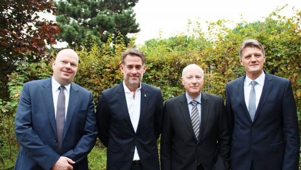 Der IVG-Vorstand (v. l.): Christoph Büscher, Michael Reuter, Dr. Hans-Ulrich Born und Bernard Hubbermann. Der IVG-Vorstand (v. l.): Christoph Büscher, Michael Reuter, Dr. Hans-Ulrich Born und Bernard Hubbermann.