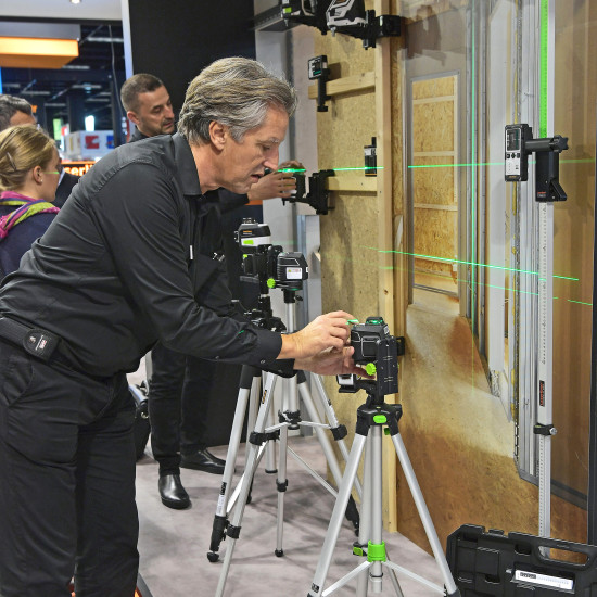 Der neue Kreuzlinienlaser für den Innenbereich ist so kompakt gestaltet, dass er in eine Hosentasche passt.&nbsp;